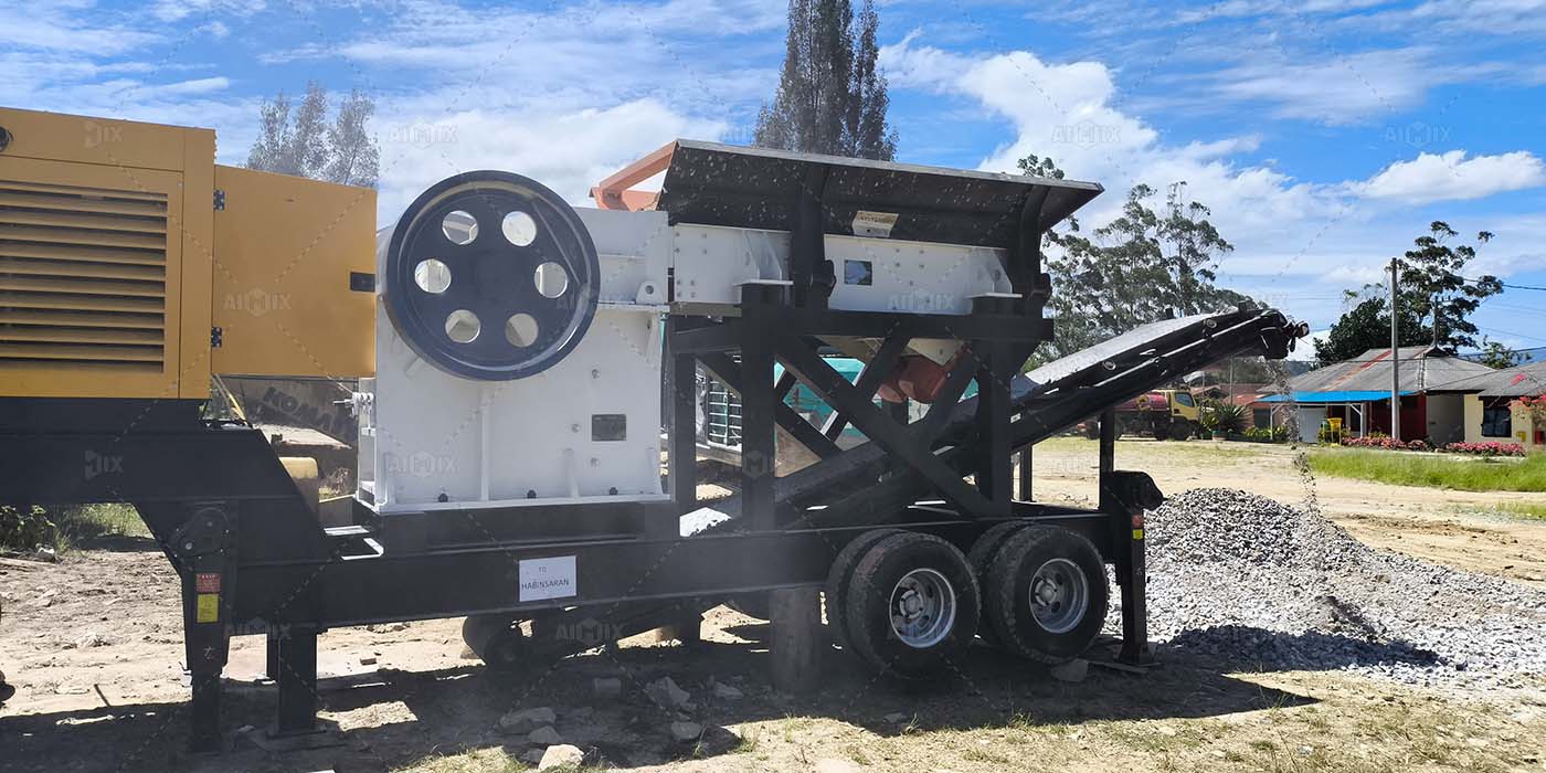 mobile jaw crusher machine stone for road base in Medan, Indonesia